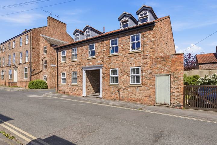 The Old Fruit Warehouse from the street